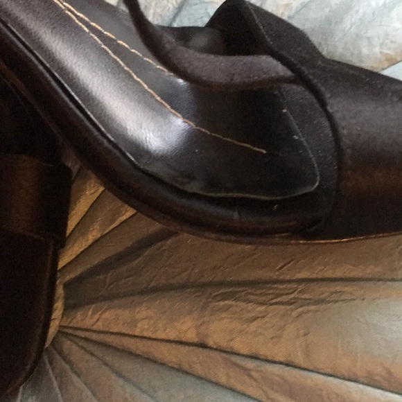 Kate Spade put a bow on it T strap heels - Picture 5 of 8